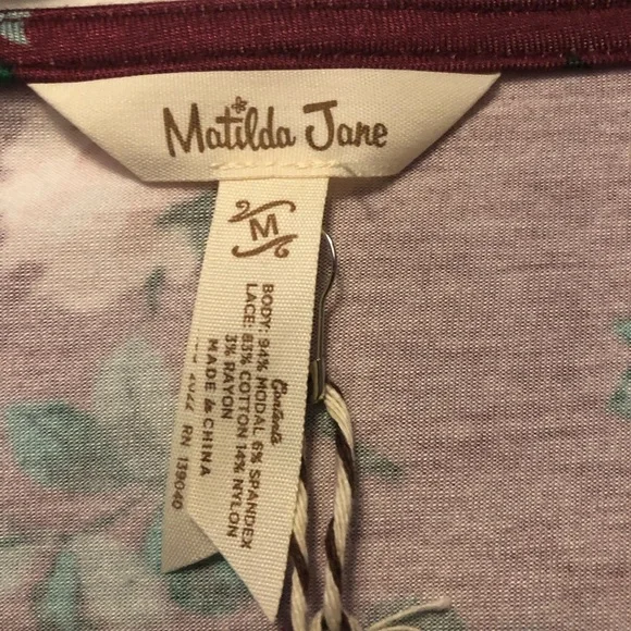 NWT Matilda Jane Top Lace Accent Long Sleeve Button Closure Crew Neckline - Picture 4 of 6